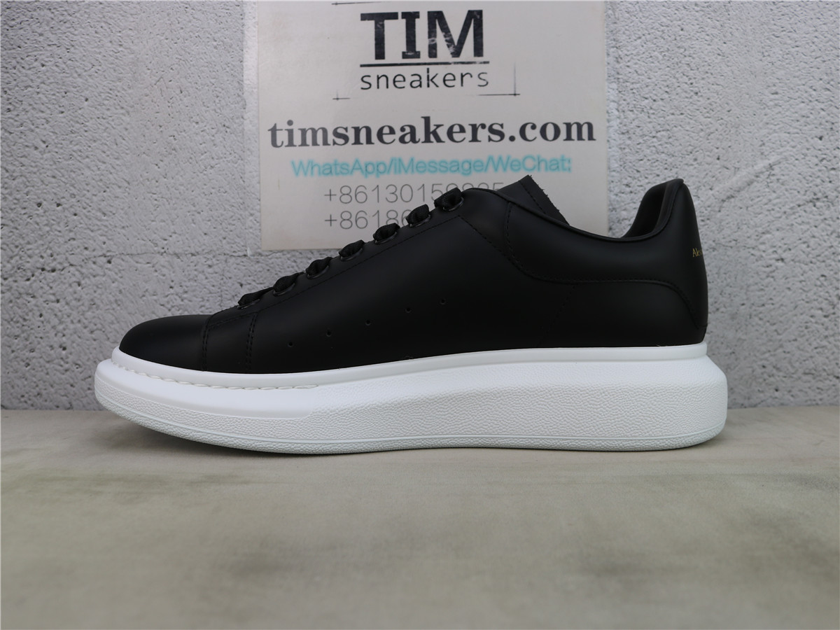 Alexander McQueen Oversized Sneakers Black White Sole 553680WHGP51000